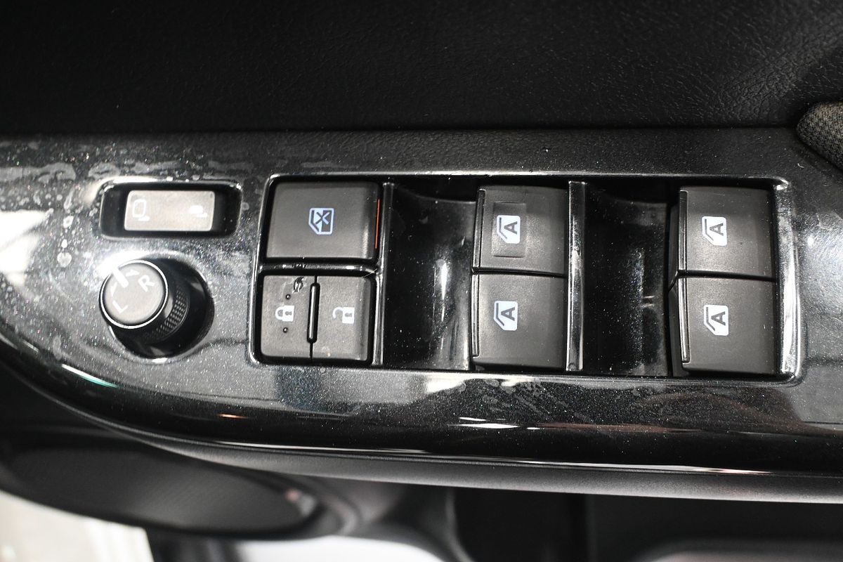 2016 Toyota Hilux SR5 GUN126R 4X4