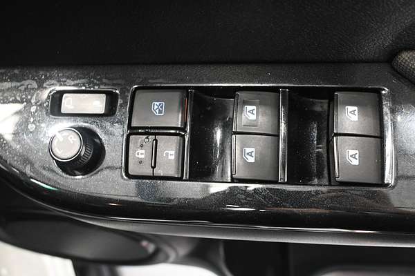 2016 Toyota Hilux SR5 GUN126R 4X4
