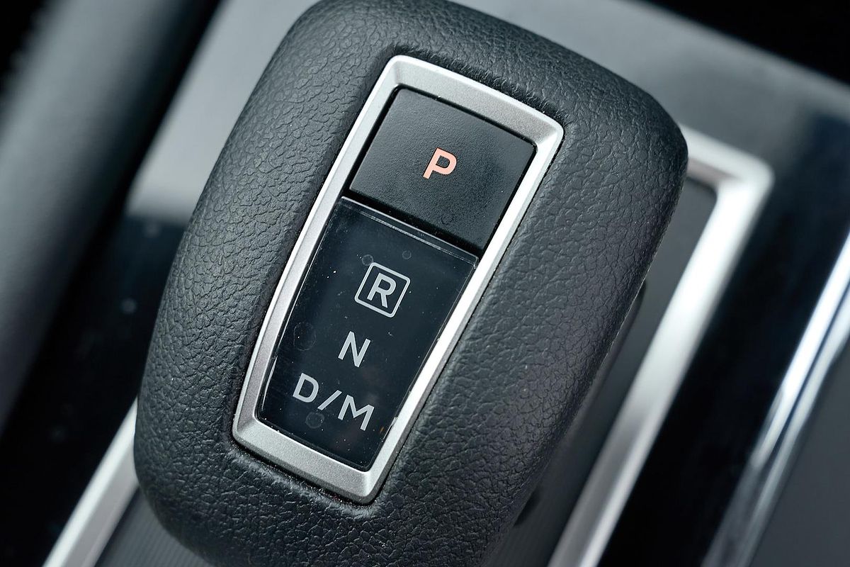 2024 Mitsubishi Outlander ES ZM