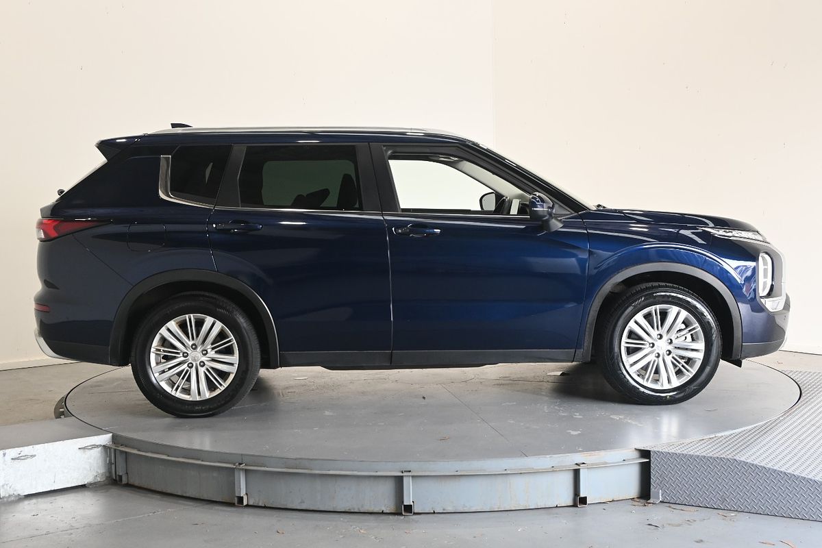 2021 Mitsubishi Outlander zl ZL2M46