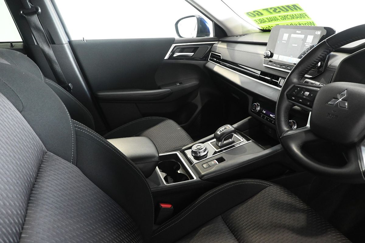 2021 Mitsubishi Outlander zl ZL2M46
