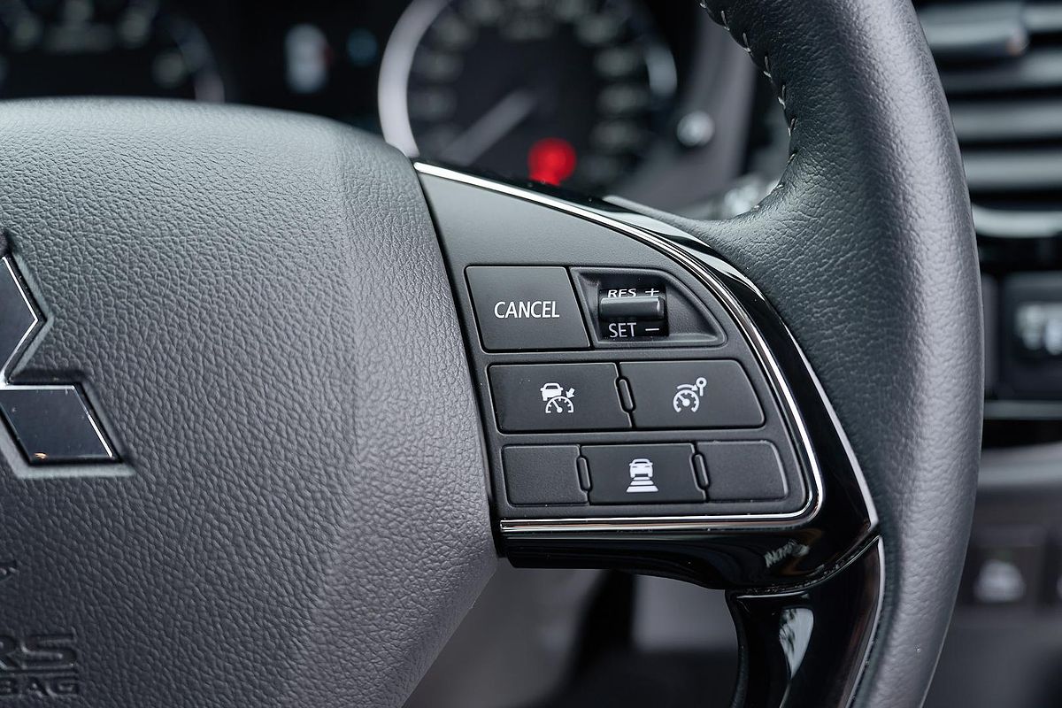 2020 Mitsubishi Outlander LS ZL