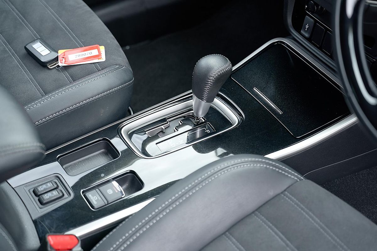 2020 Mitsubishi Outlander LS ZL