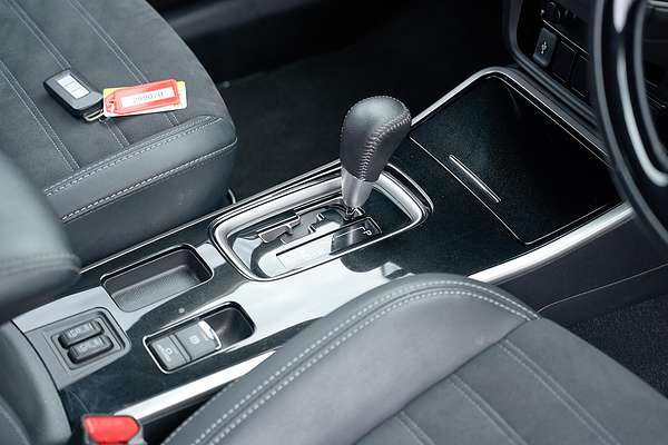 2020 Mitsubishi Outlander LS ZL