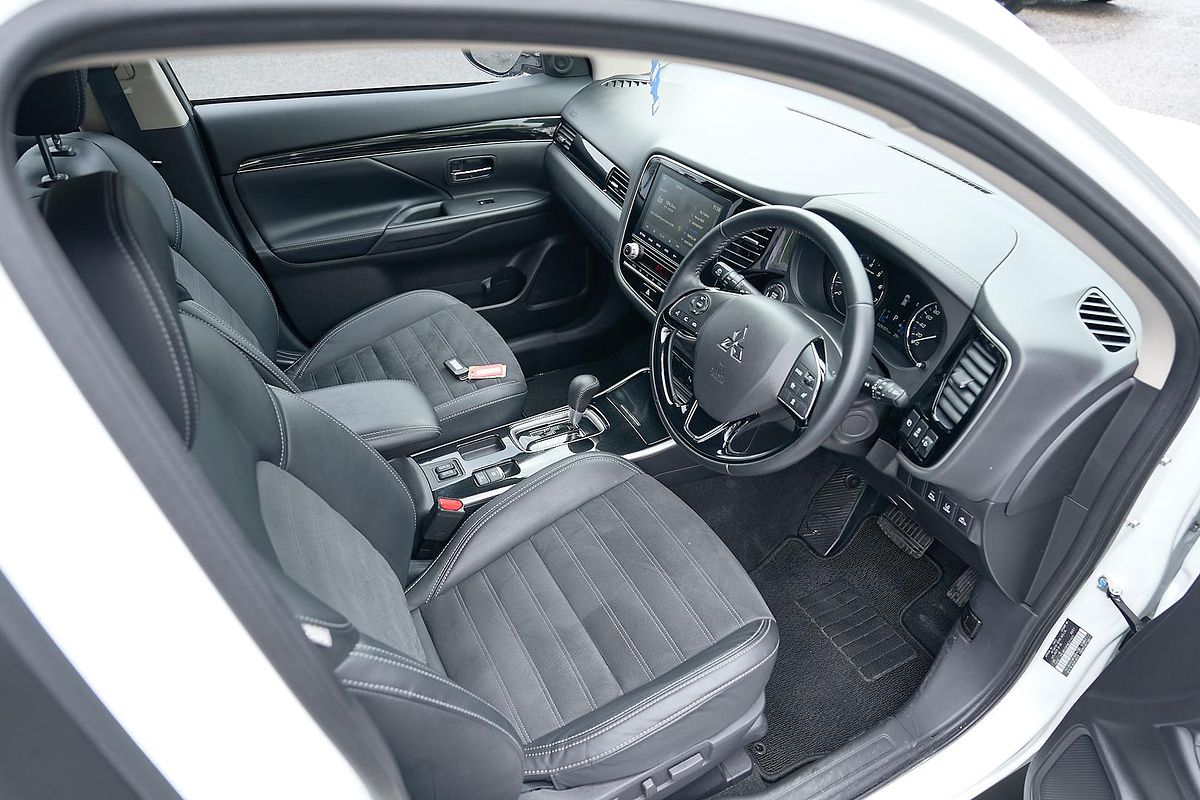 2020 Mitsubishi Outlander LS ZL
