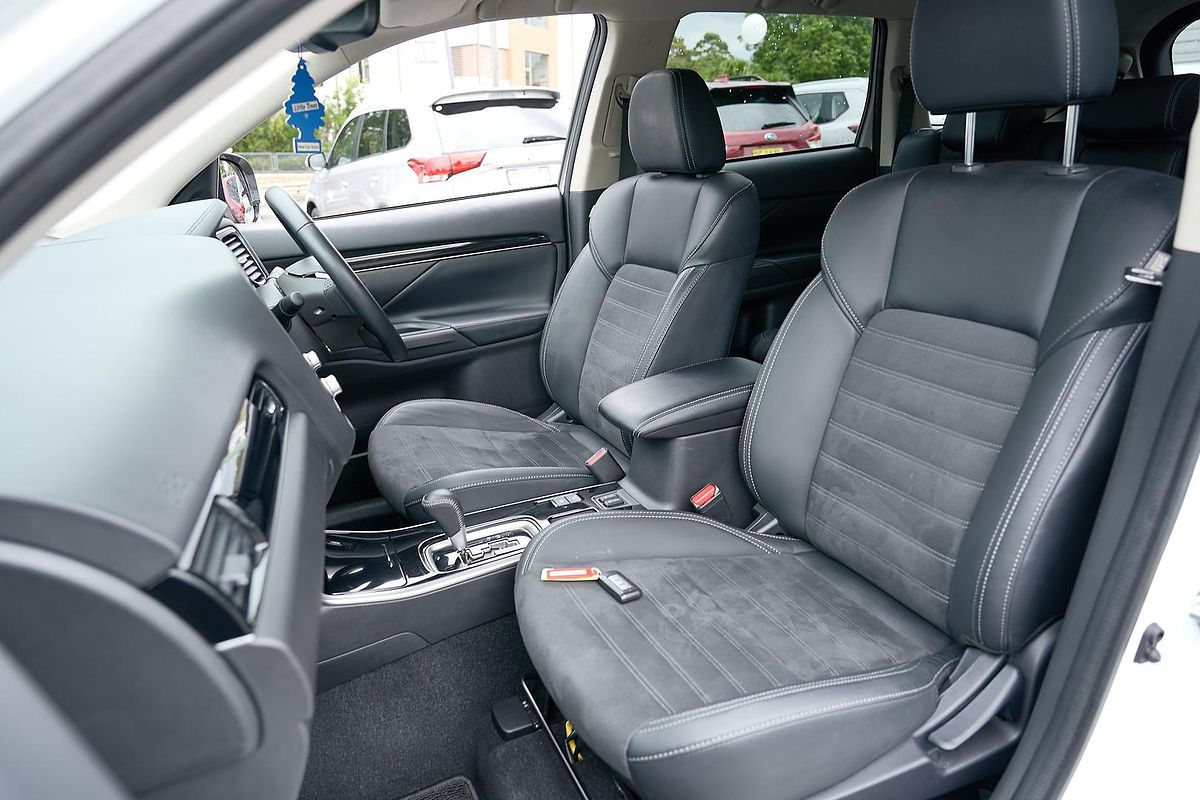 2020 Mitsubishi Outlander LS ZL
