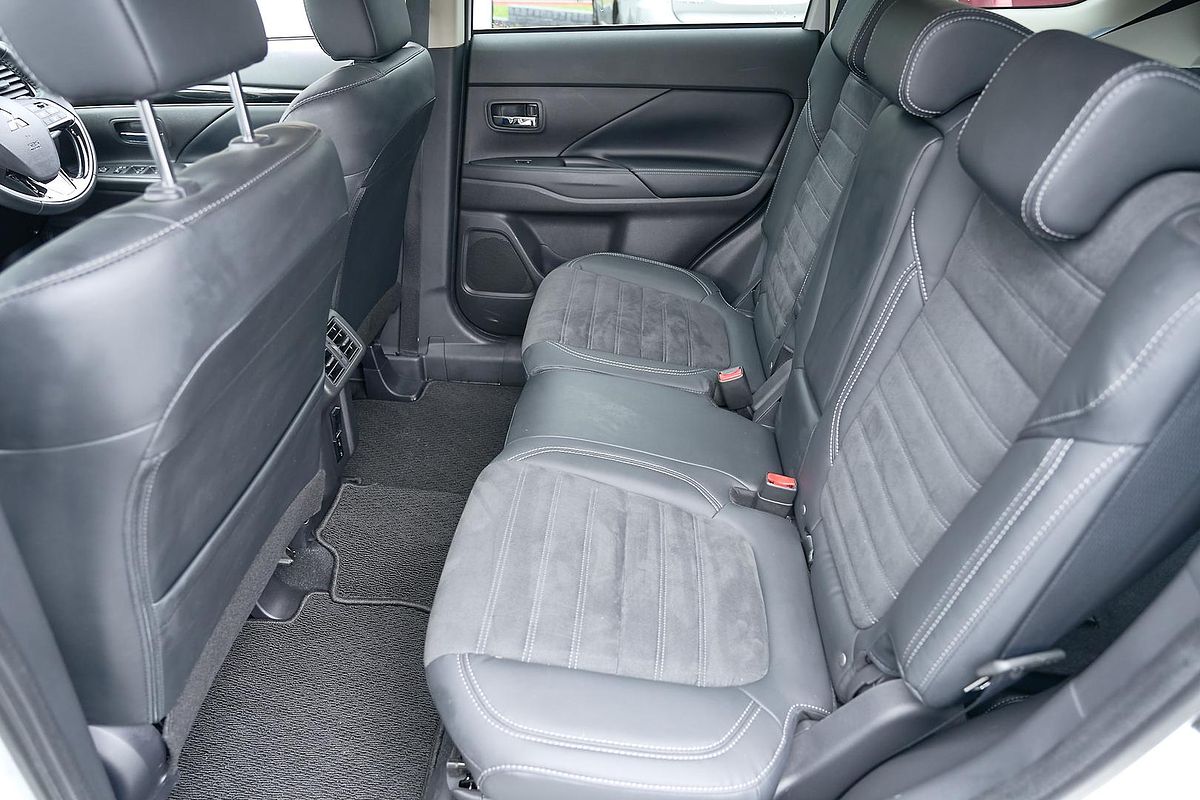 2020 Mitsubishi Outlander LS ZL