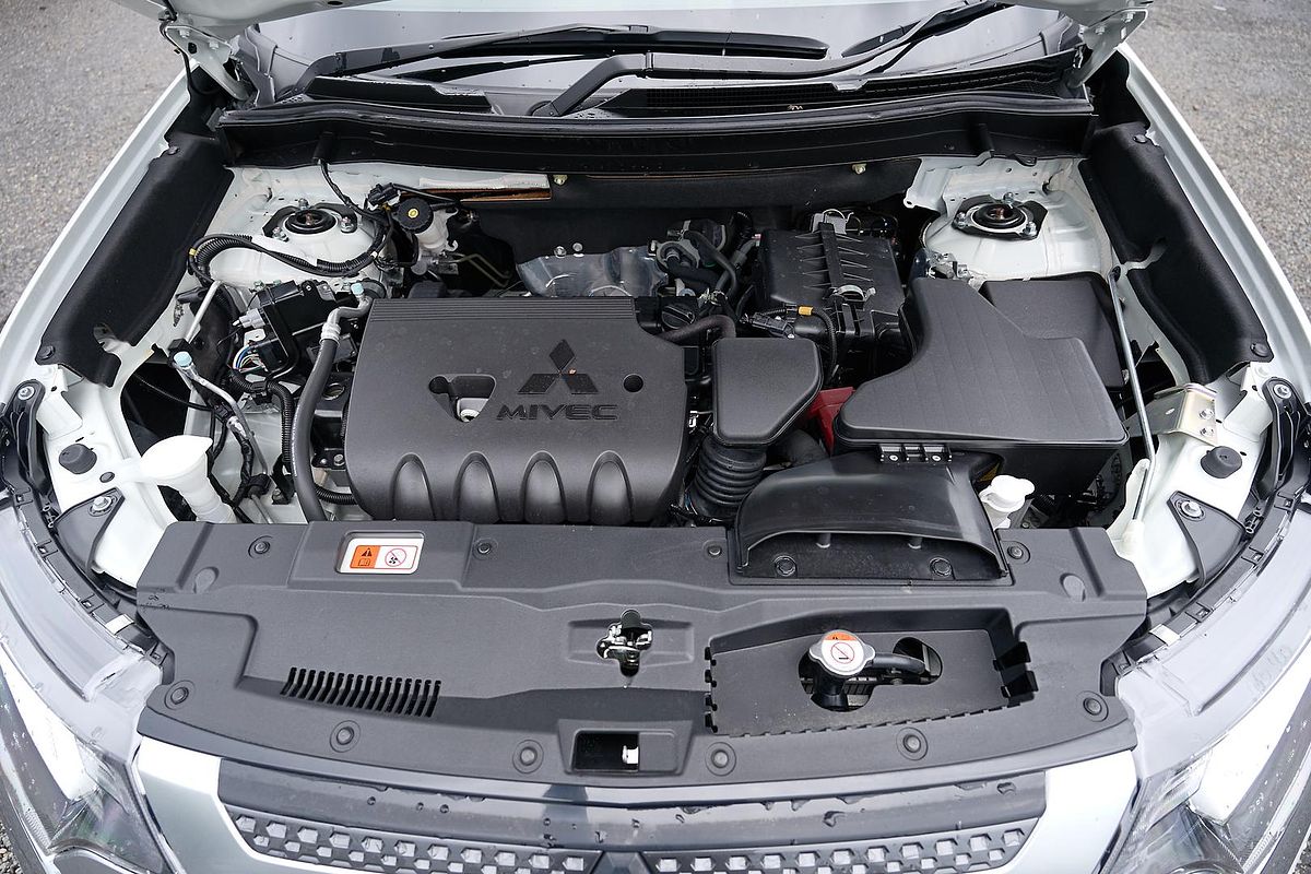 2020 Mitsubishi Outlander LS ZL