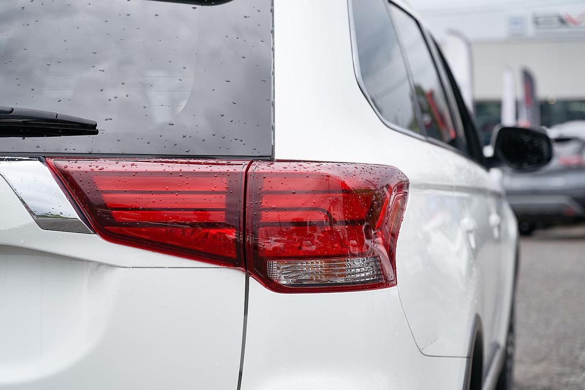 2020 Mitsubishi Outlander LS ZL