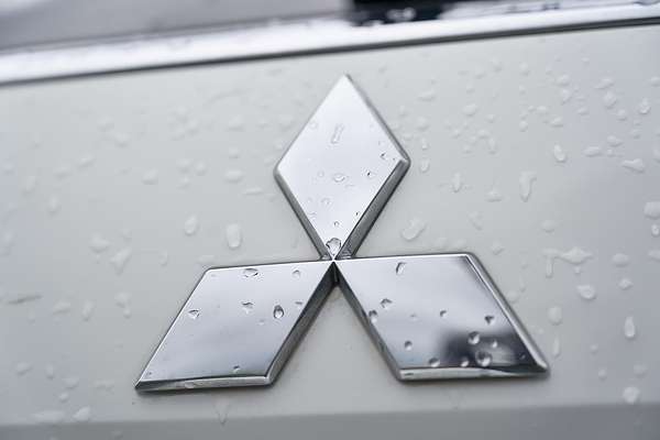 2020 Mitsubishi Outlander LS ZL