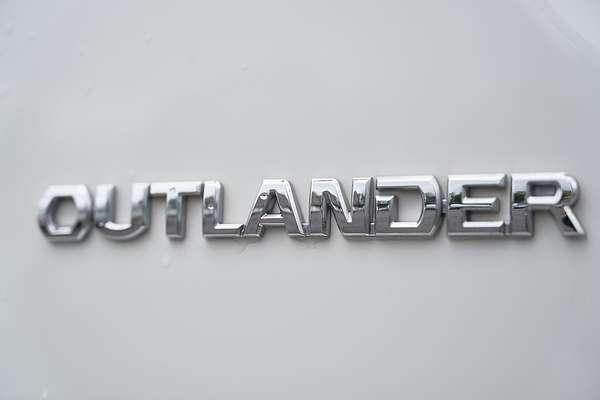 2020 Mitsubishi Outlander LS ZL
