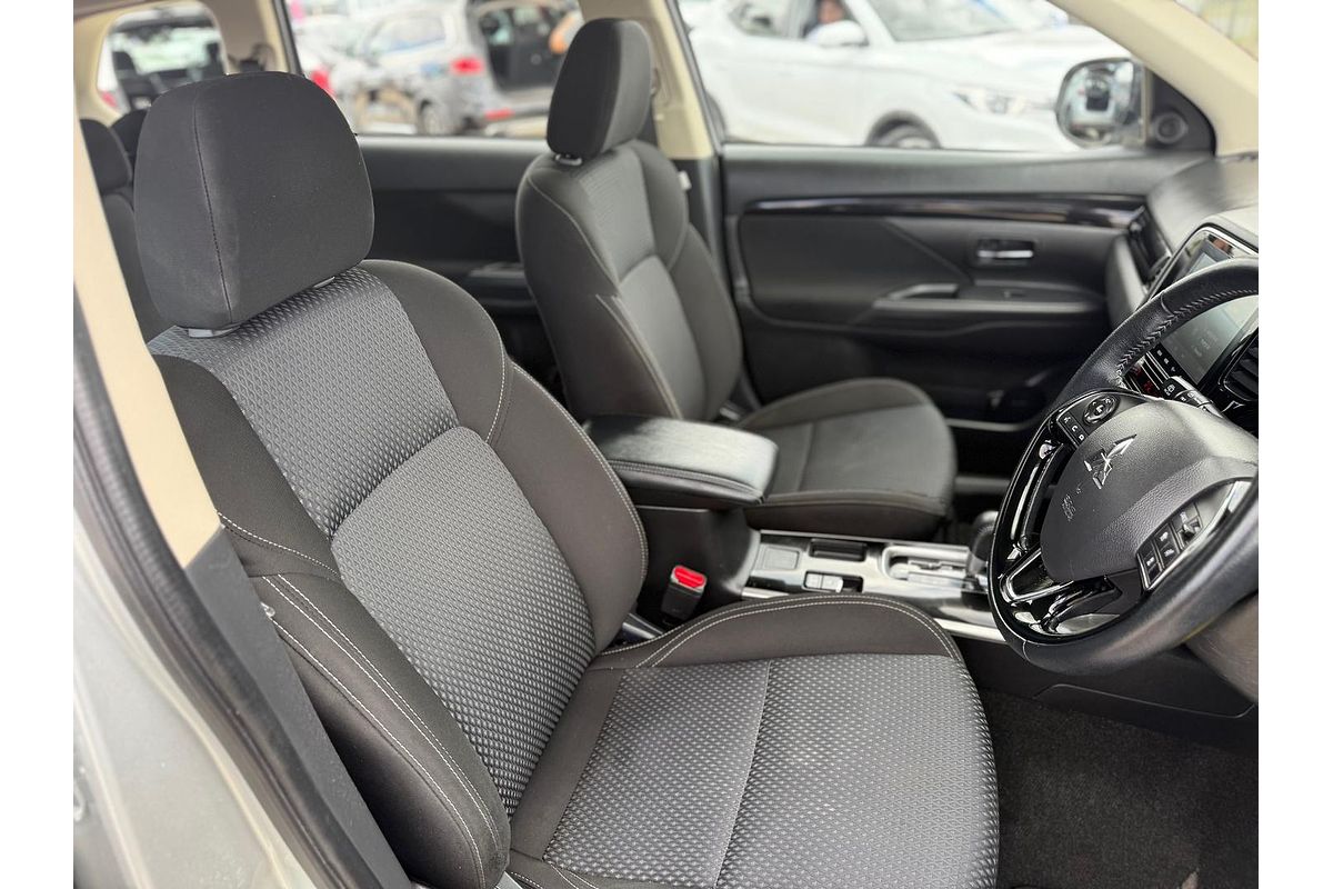 2021 Mitsubishi Outlander ES ZL