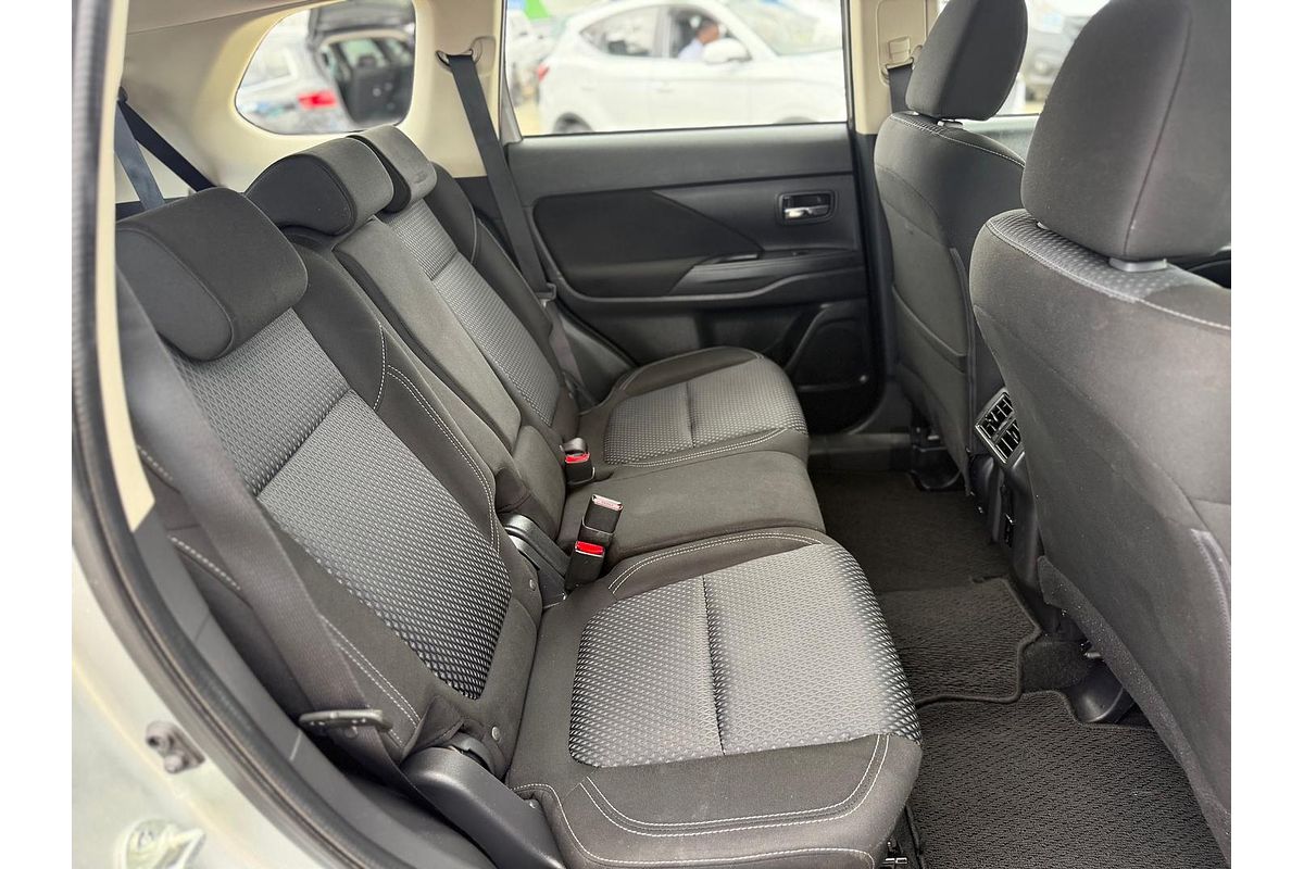 2021 Mitsubishi Outlander ES ZL