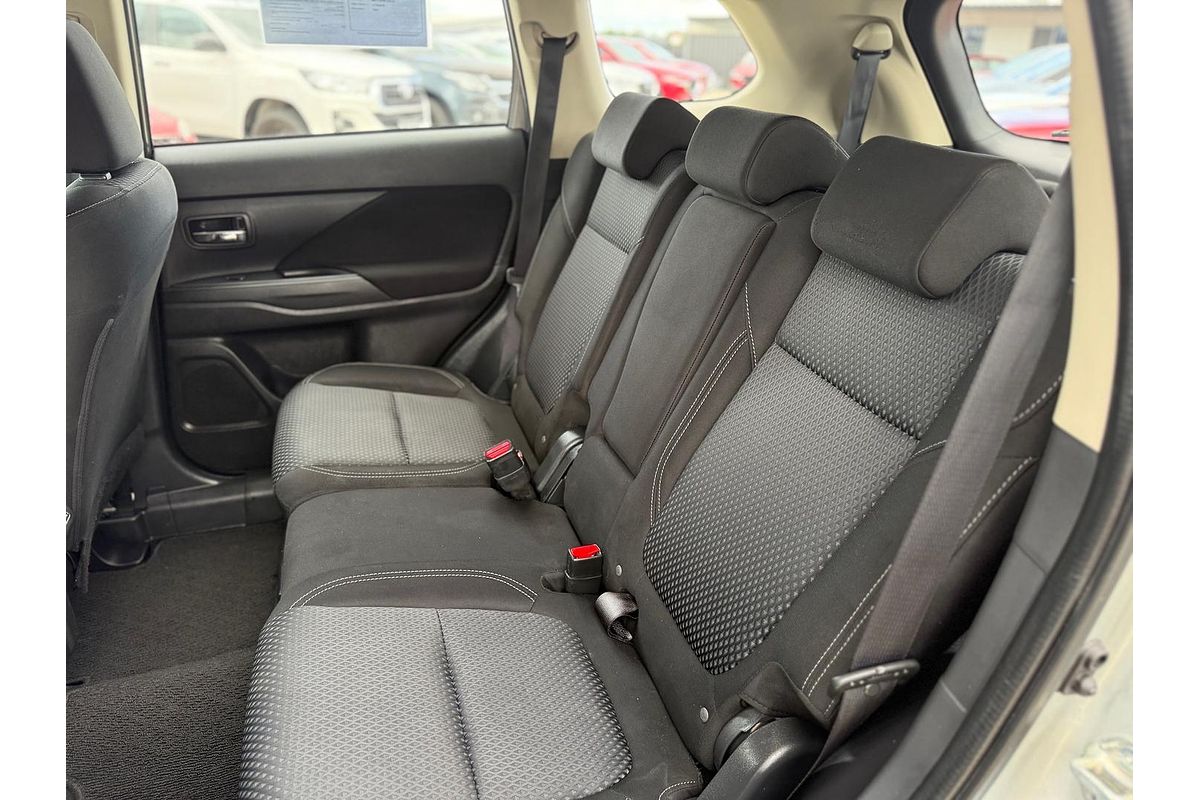 2021 Mitsubishi Outlander ES ZL