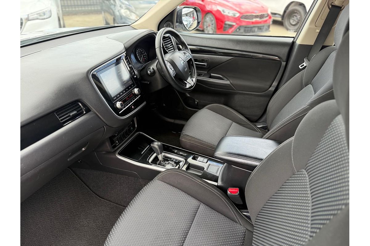 2021 Mitsubishi Outlander ES ZL