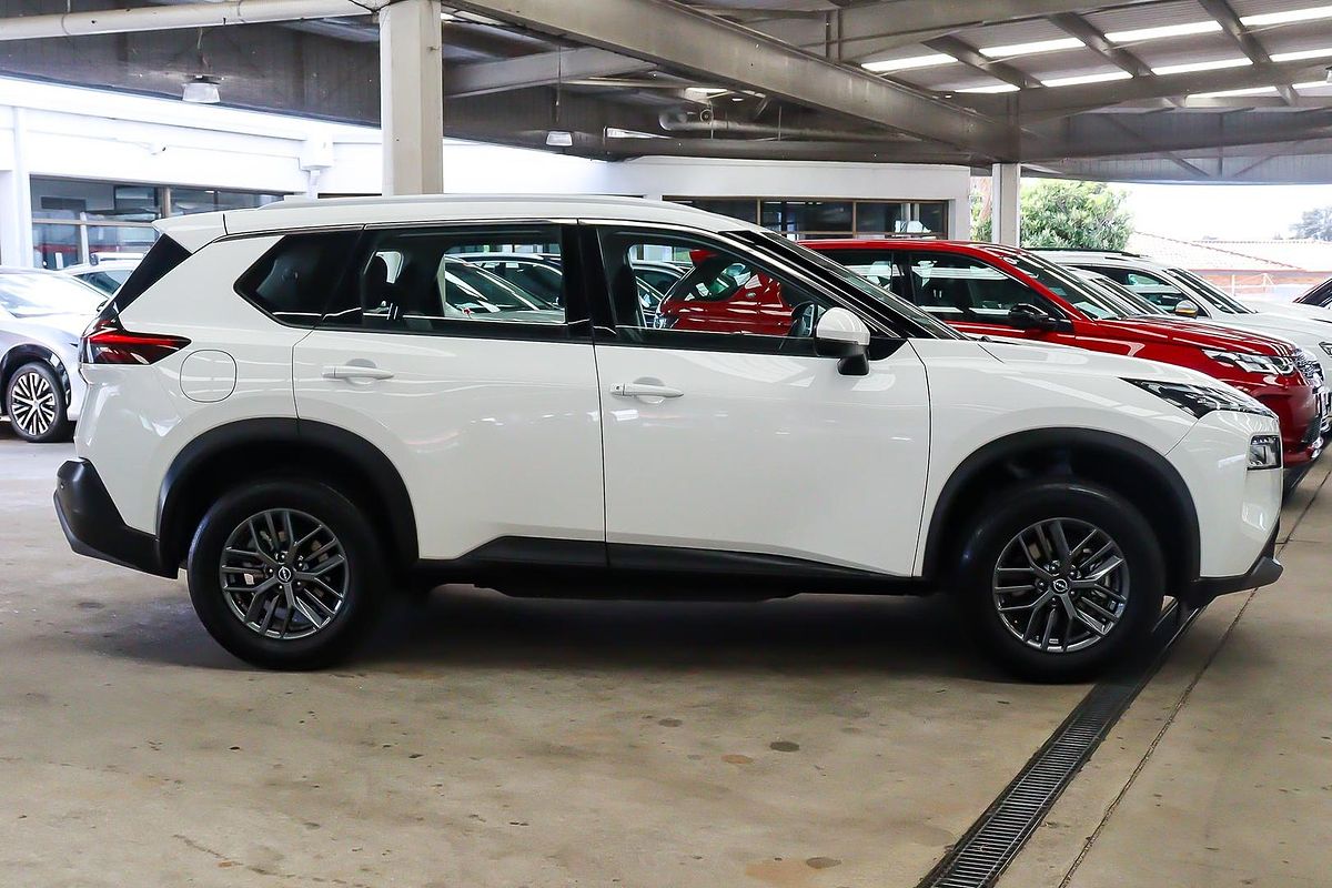 2023 Nissan X-TRAIL ST T33