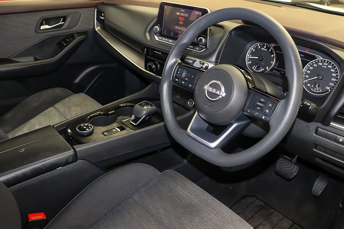 2023 Nissan X-TRAIL ST T33