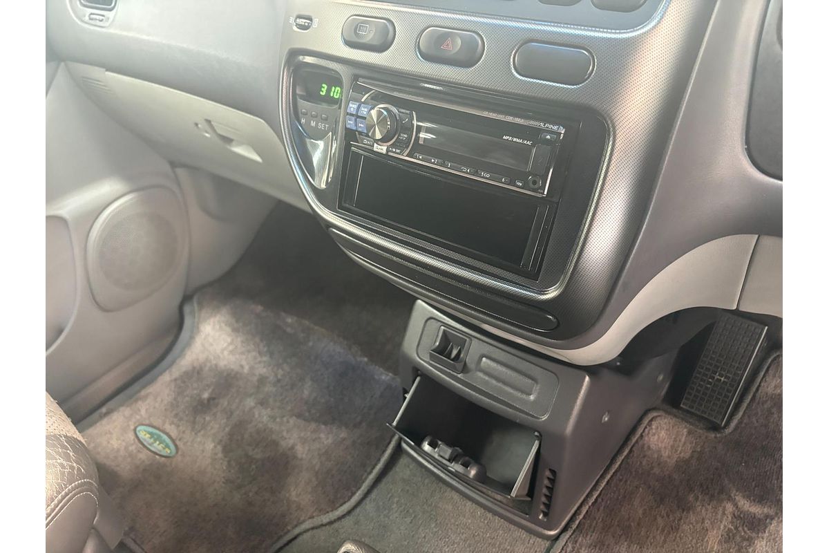 2005 Mitsubishi DELICA SPACE GEAR CHAMONIX 4WD