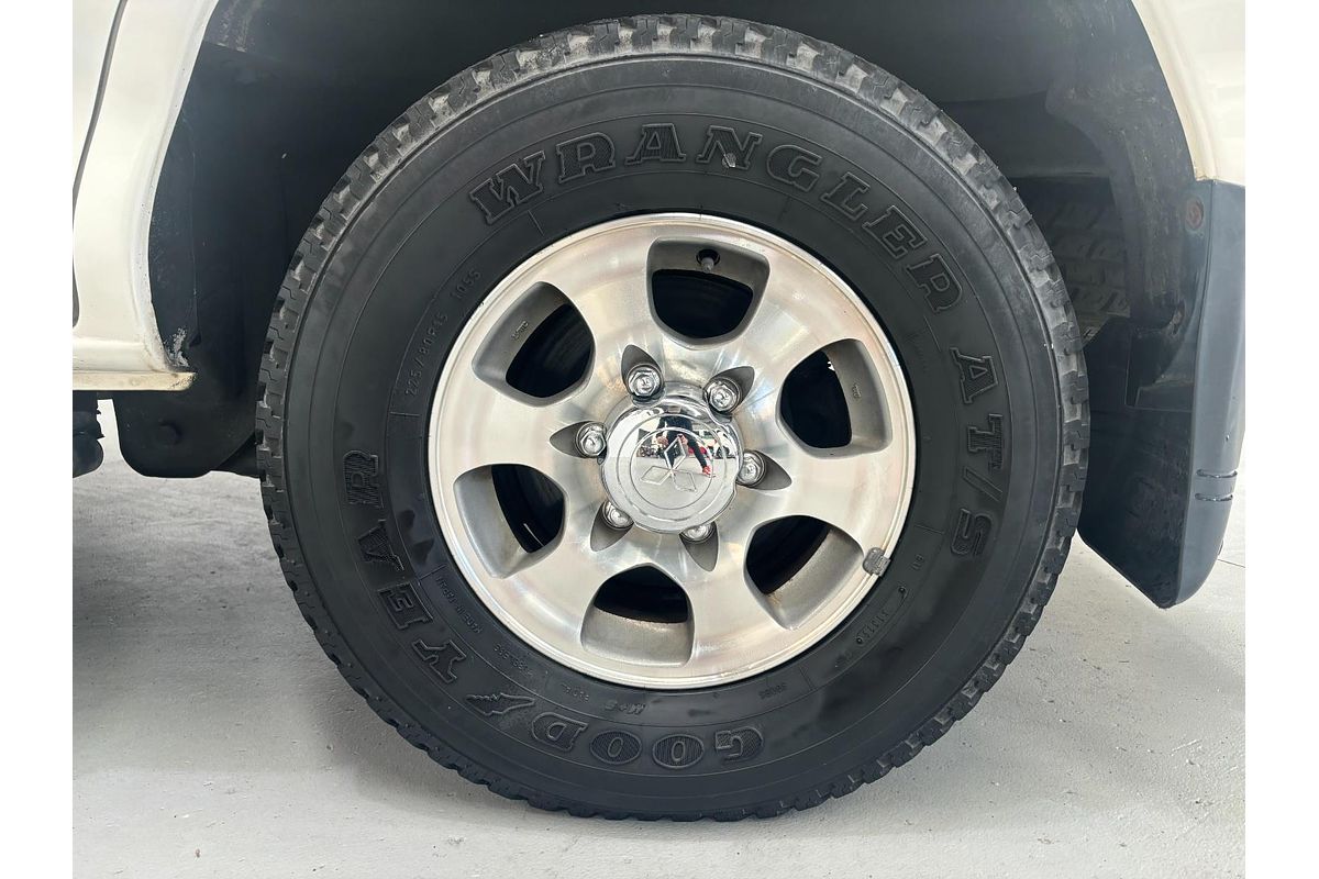 2005 Mitsubishi DELICA SPACE GEAR CHAMONIX 4WD