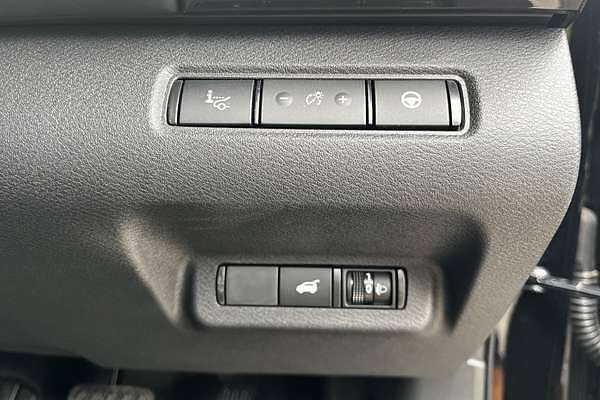 2024 Nissan Pathfinder ST-L R53