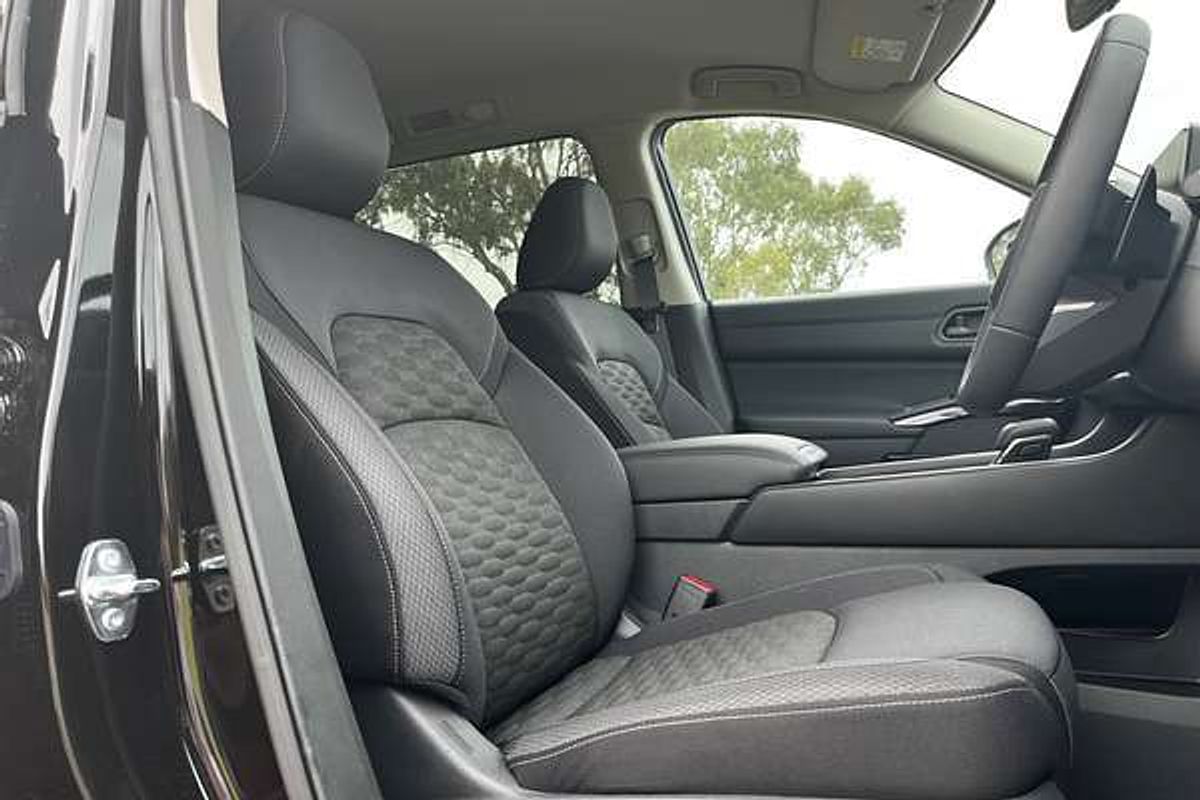 2024 Nissan Pathfinder ST-L R53