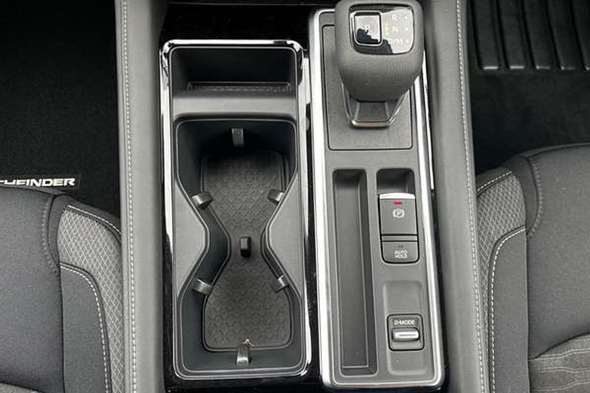 2024 Nissan Pathfinder ST-L R53