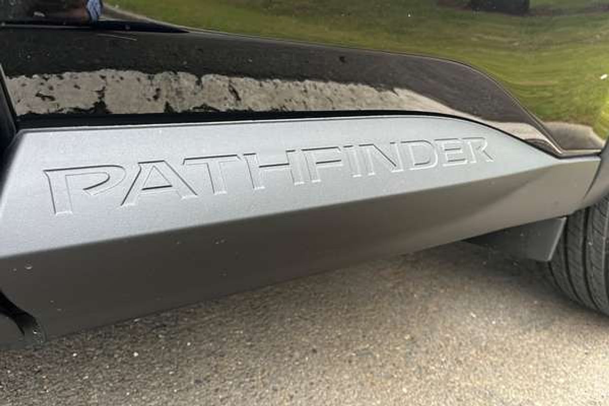 2024 Nissan Pathfinder ST-L R53