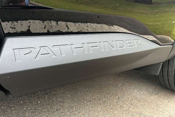 2024 Nissan Pathfinder ST-L R53