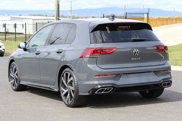 2024 Volkswagen Golf 110TSI R-Line 8