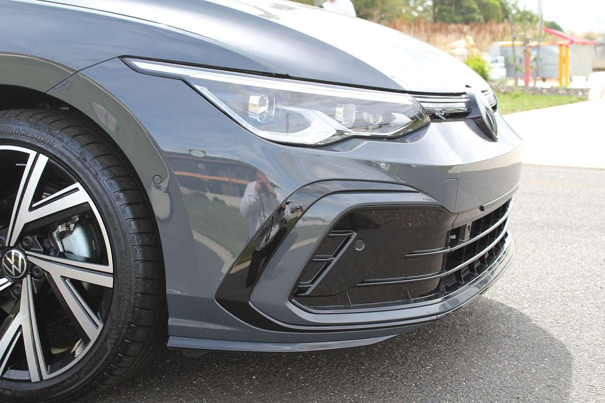 2024 Volkswagen Golf 110TSI R-Line 8
