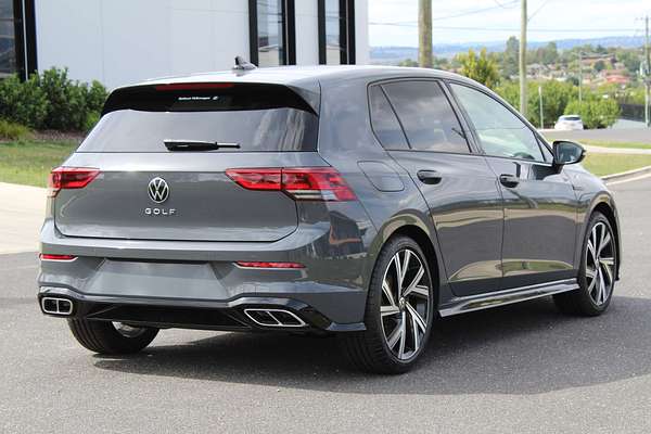2024 Volkswagen Golf 110TSI R-Line 8