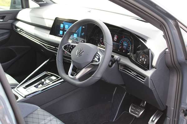 2024 Volkswagen Golf 110TSI R-Line 8