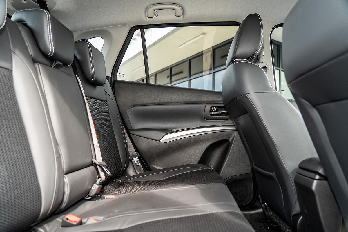 2023 Suzuki S-Cross ALLGRIP Prestige JYB
