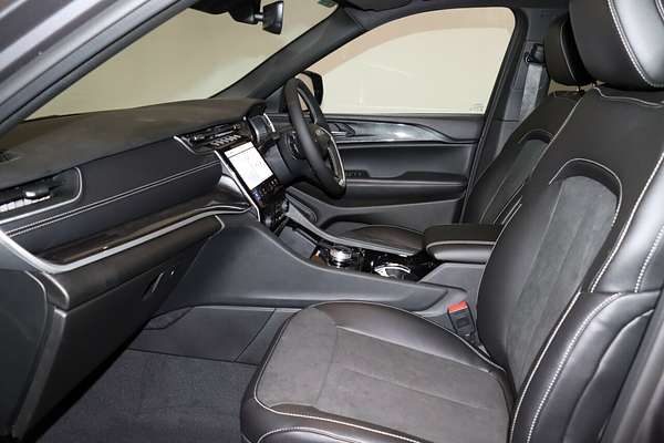 2023 Jeep Grand Cherokee Night Eagle WL