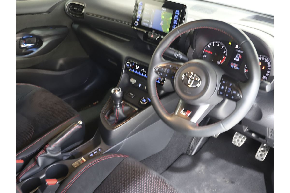 GR Yaris 1.6L Turbo Manual Hatch 8B89730 001