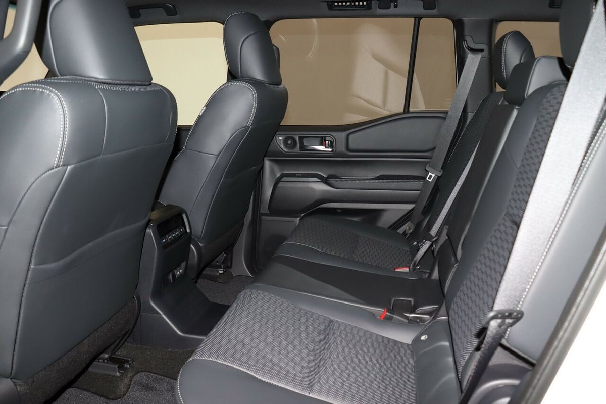 2024 Toyota Landcruiser Prado Altitude GDJ251R