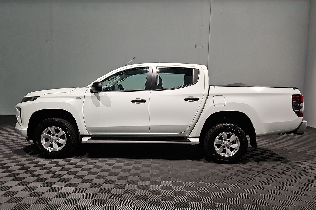2020 Mitsubishi Triton GLX+ MR 4X4