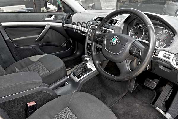 2010 SKODA Octavia 1Z