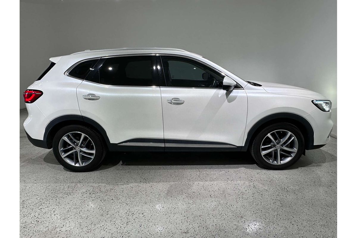 2022 MG HS Essence X SAS23