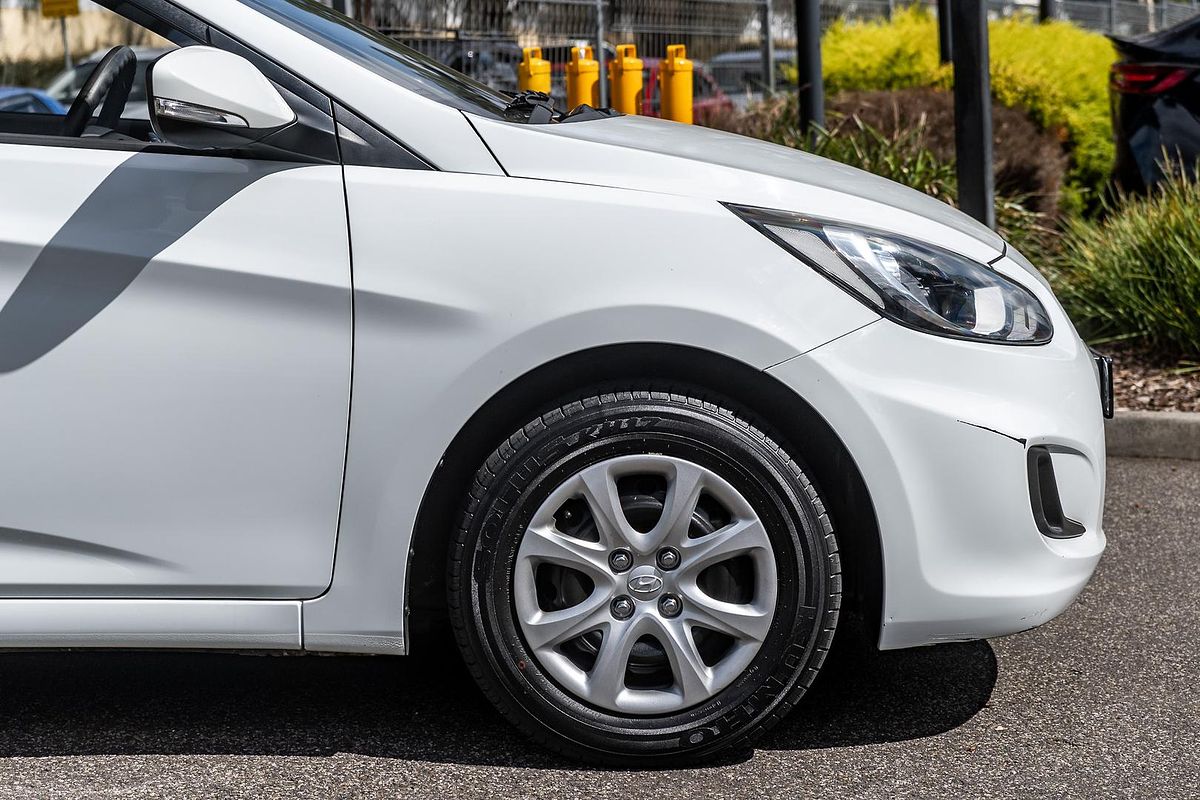 2014 Hyundai Accent Active RB2