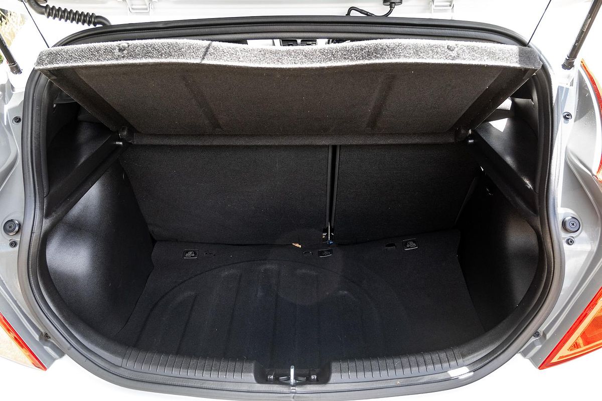 2014 Hyundai Accent Active RB2