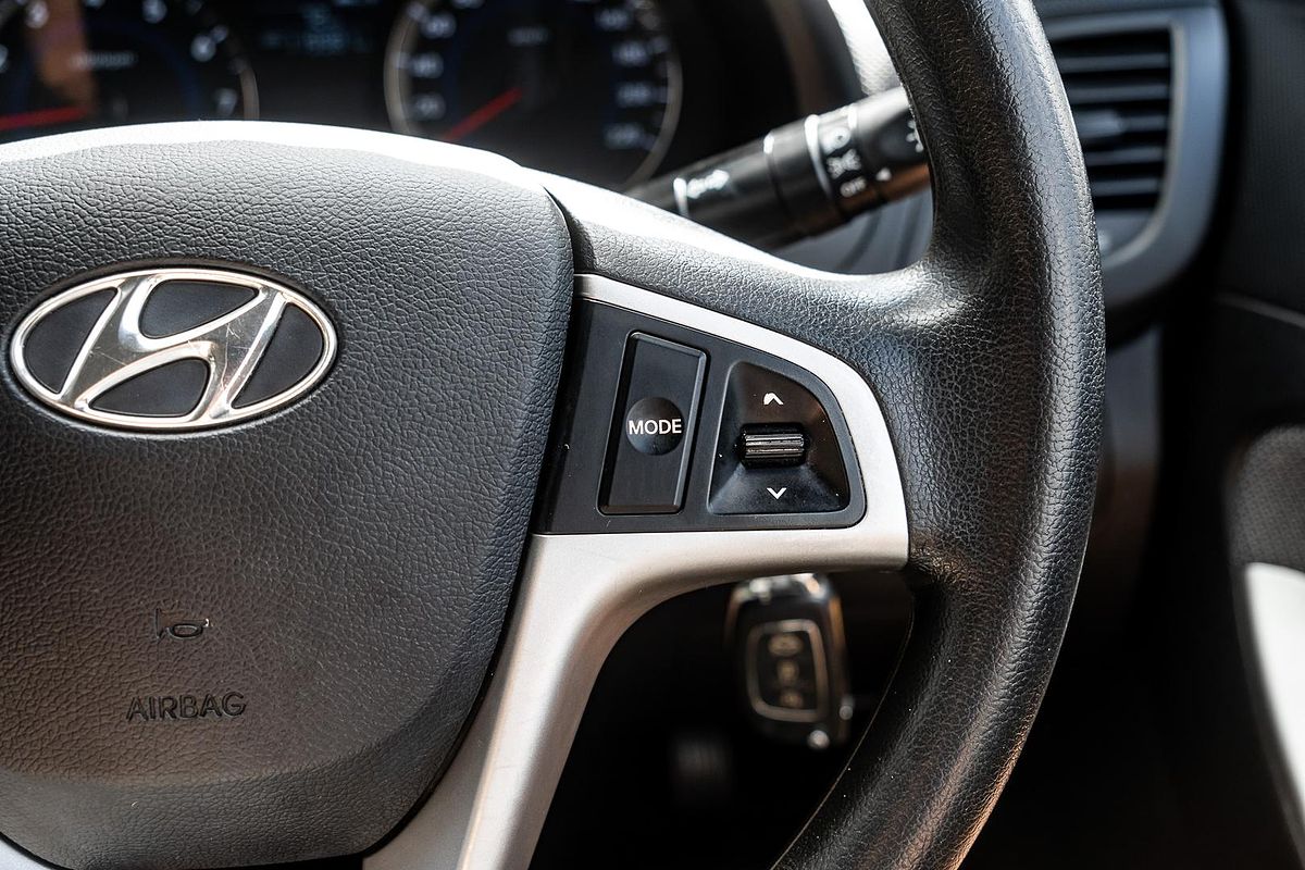 2014 Hyundai Accent Active RB2