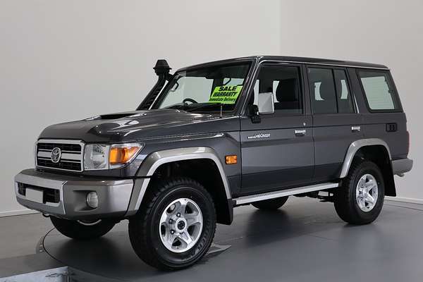 2022 Toyota Landcruiser GXL VDJ76R