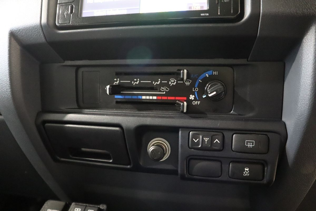 2022 Toyota Landcruiser GXL VDJ76R