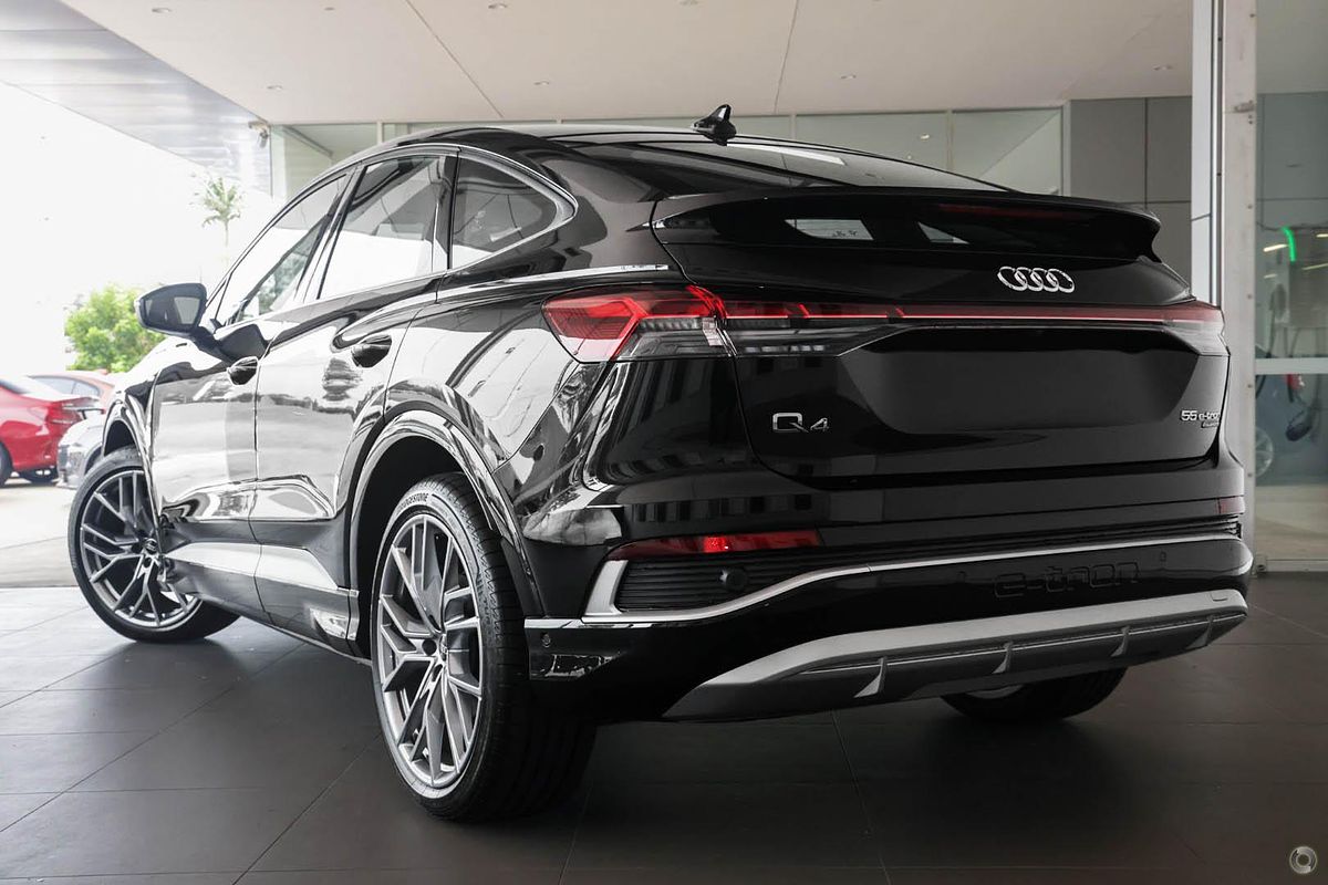 2024 Audi Q4 e-tron 55 F4