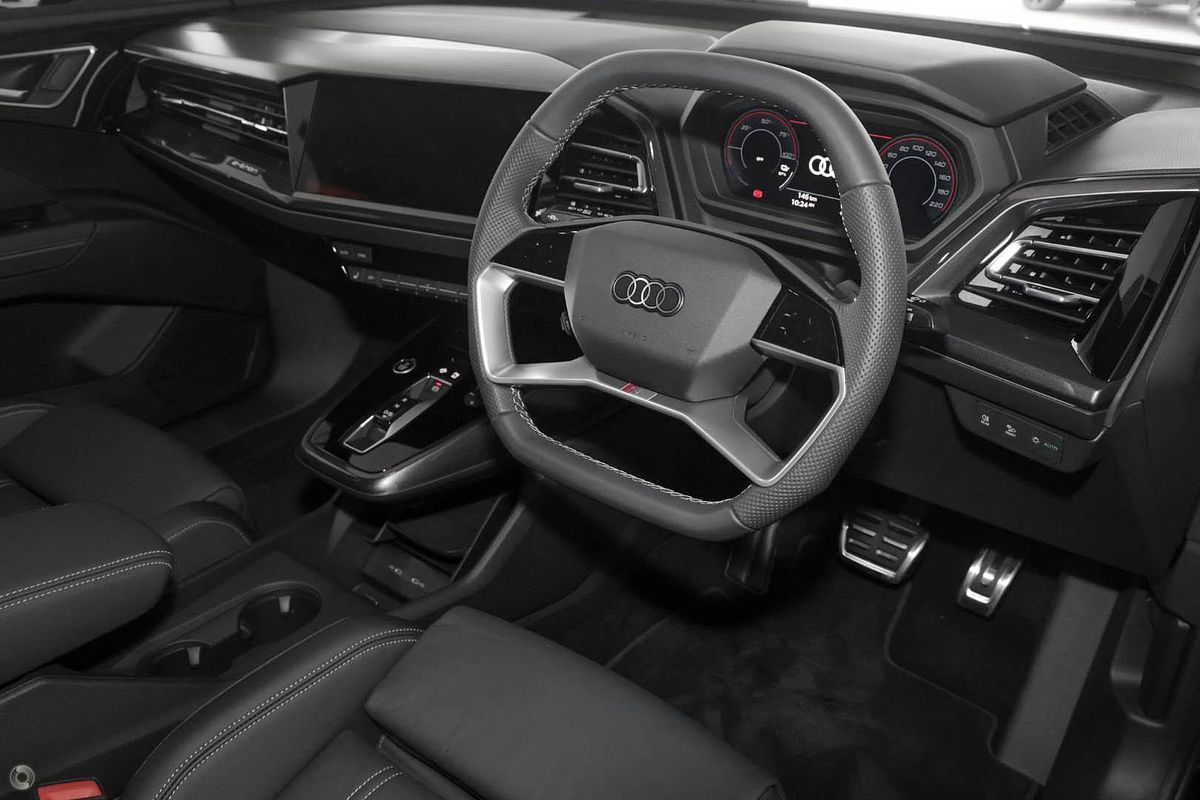 2024 Audi Q4 e-tron 55 F4