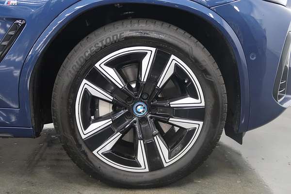 2024 BMW iX3 M Sport G08