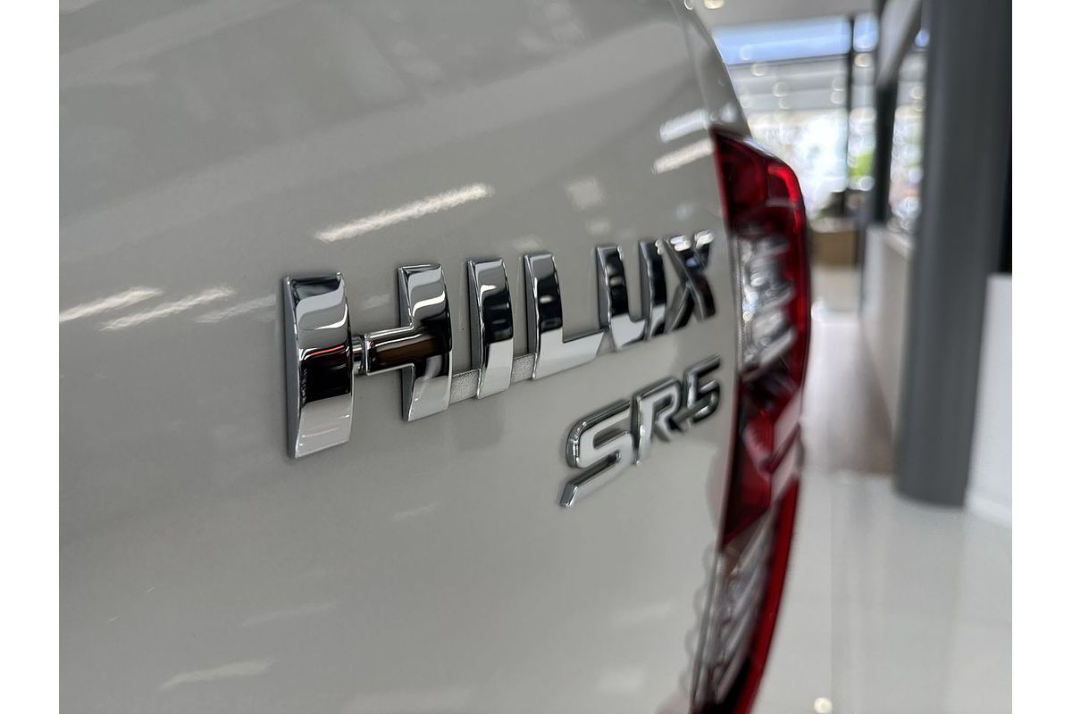 2021 Toyota Hilux SR5 GUN126R 4X4