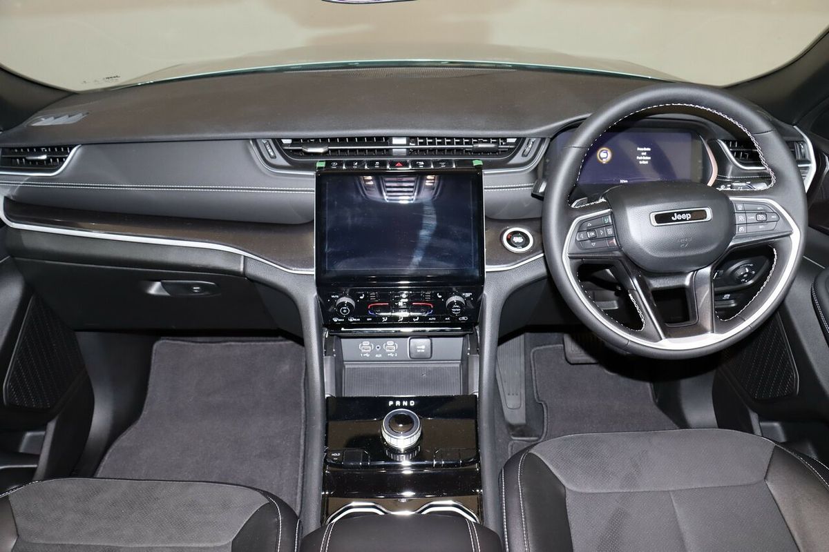 2023 Jeep Grand Cherokee Night Eagle WL