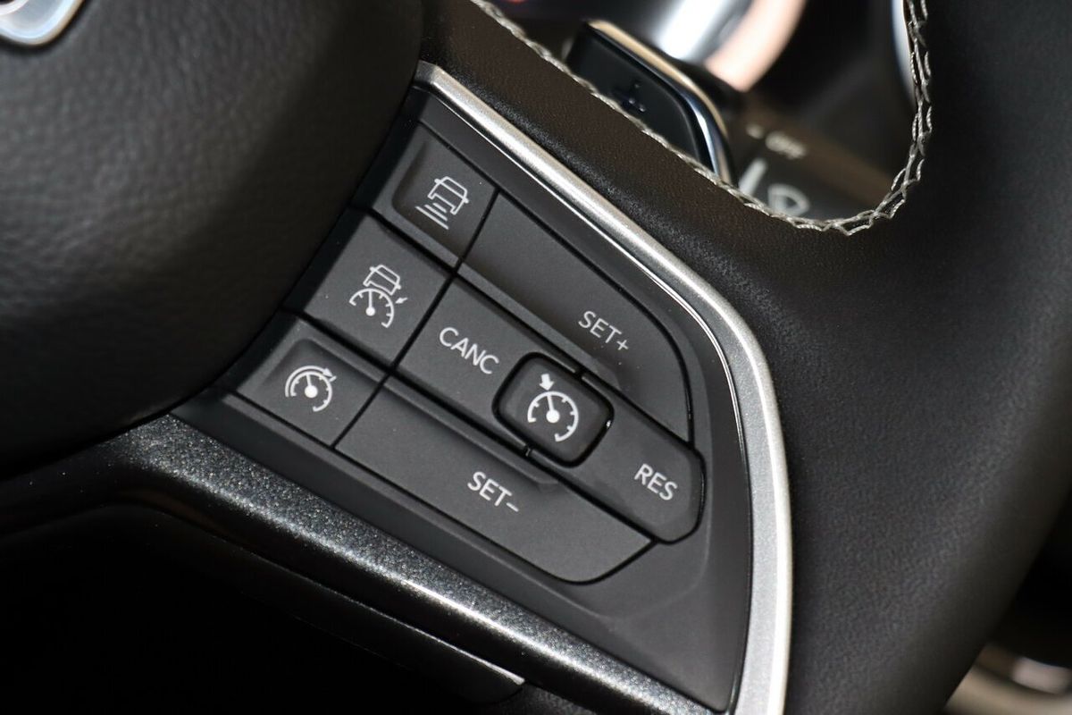 2023 Jeep Grand Cherokee Night Eagle WL